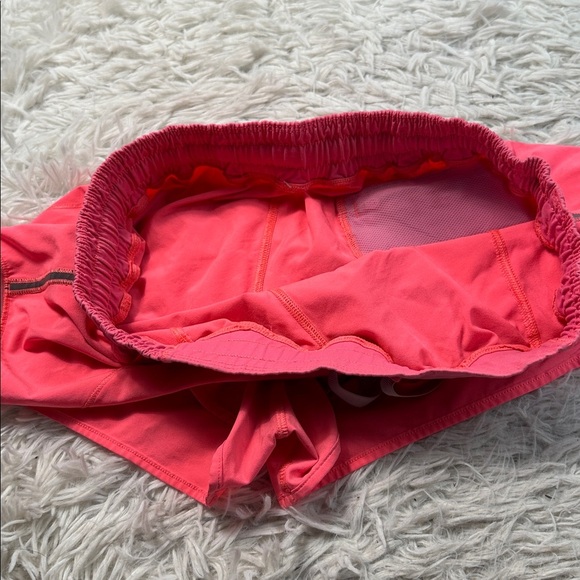 Lululemon Hotty Hot Short Flash Light - Picture 3 of 5